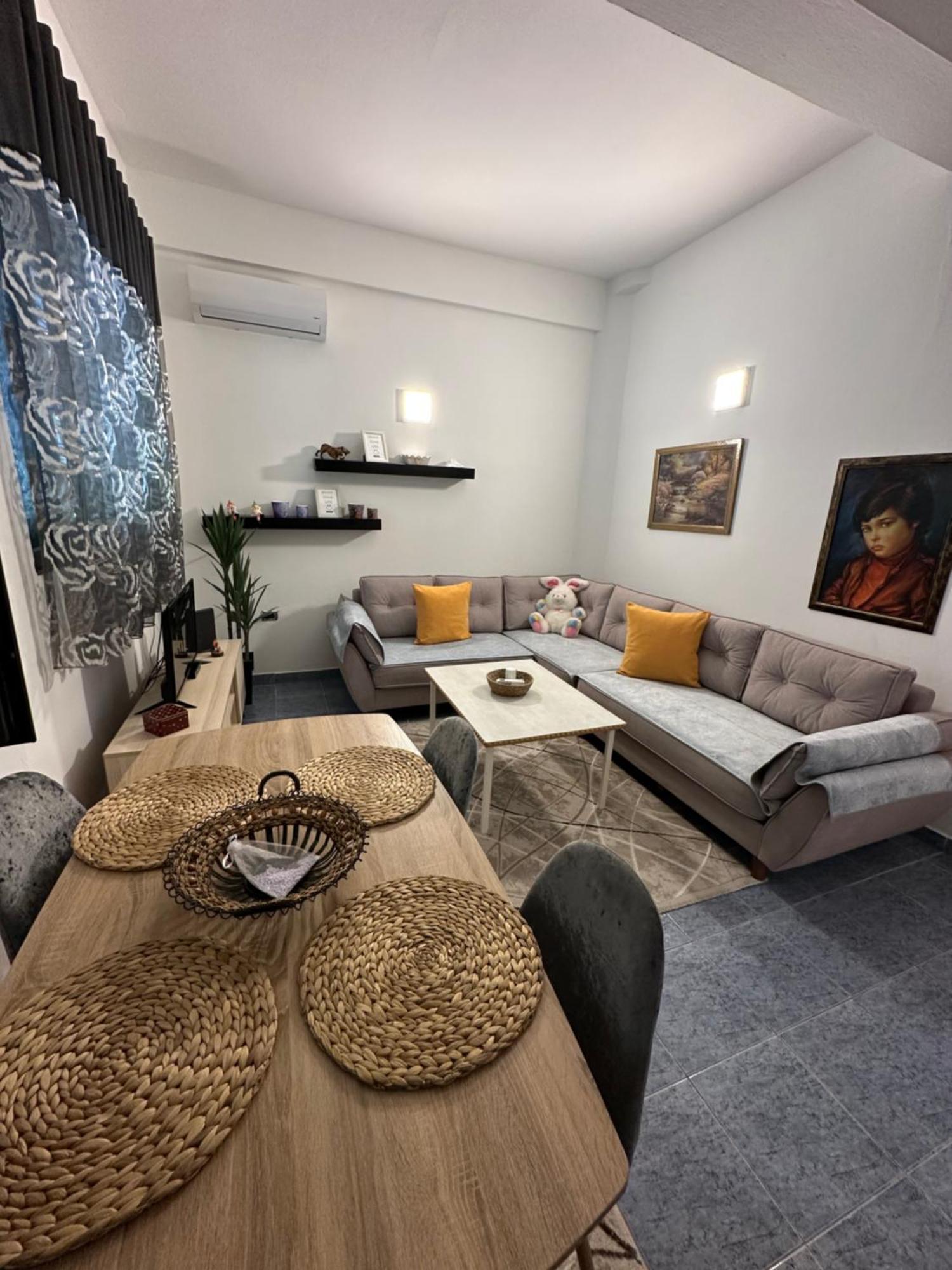 Apartment Near The Centre Of Tirana Exterior foto
